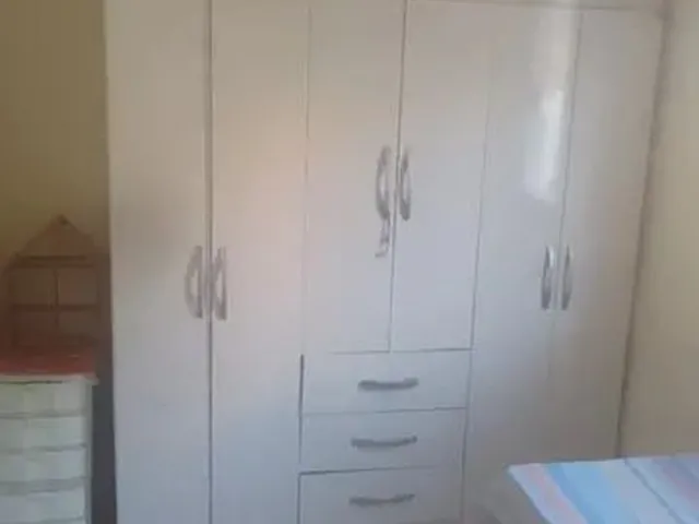 Imagem 2: Aluga-Se Um Quarto