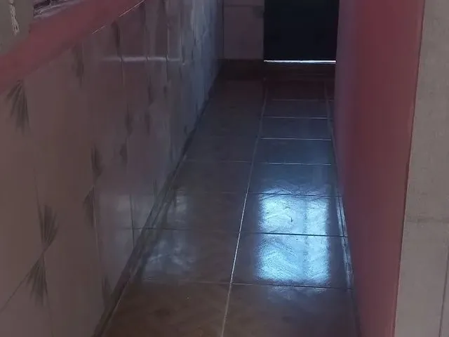 Imagem 6: Alugo Casa com 2 Quartos, Cozinha, Banheiro, Corredor Área de Serviço