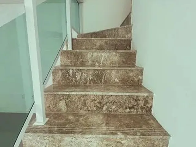 Imagem 2: Casa Duplex a Venda em Condomínio Fechado a 3Min do Centro do Eusébio