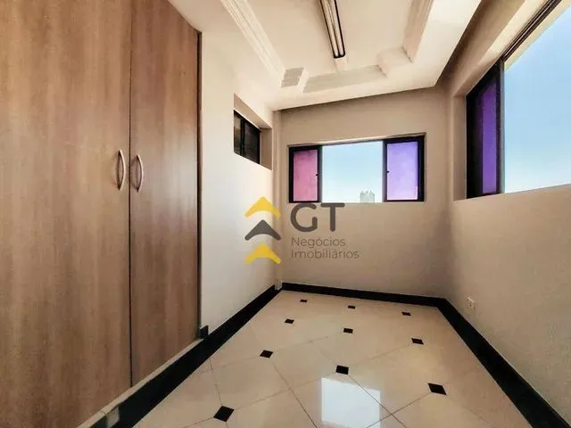 Imagem 7: Apartamento com 4 Dormitórios À Venda, 251 M² por R$ 1.000.000 - Centro - Arapongas/Pr