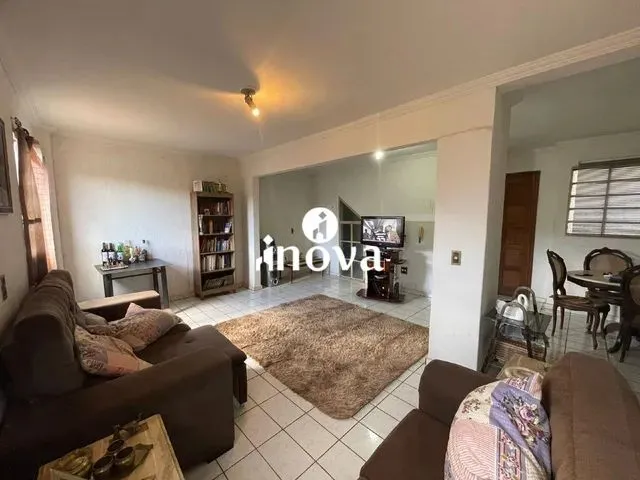 Imagem: Apartamento À Venda, 3 Quartos, 1 Suíte