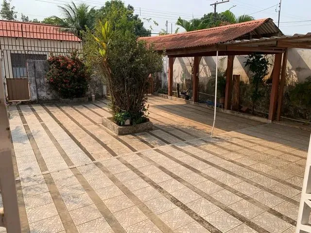 Imagem 5: Casa de Ótima Localização e Amplo Terreno