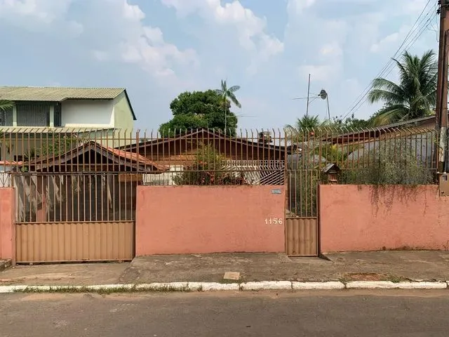 Imagem 4: Casa de Ótima Localização e Amplo Terreno