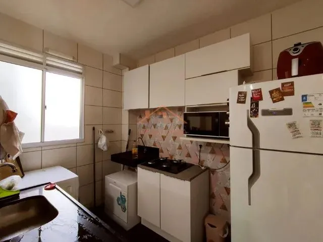 Imagem 3: Apartamento 2 Quartos, Elevador, 1 Vaga de Garagem, Condomínio com Área de Lazer