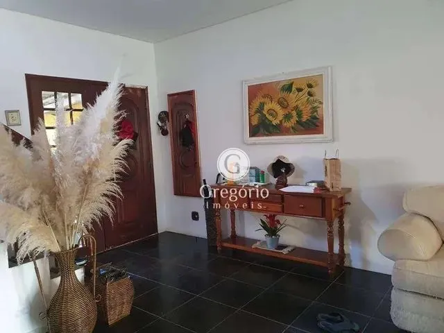 Imagem: Casa com 3 Suítes À Venda, 320 M² por
