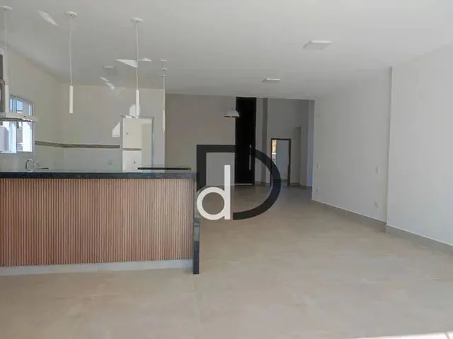 Imagem: Casa de Condomínio com 3 Quartos e 5 Banheiros