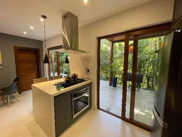 Imagem: Casa de Alto Padrão C/ Garagem 220M2 em