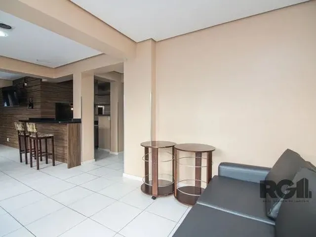 Imagem 9: Apartamento com 2 Quartos, Semimobiliado À Venda