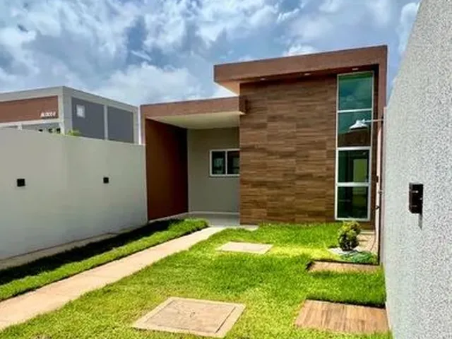 Imagem: A casa possui 3 Dormitórios, 2 Suítes, 2 Banheiros, 2