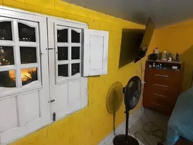 Imagem: Casa Grande com 03 Quartos Murada Rua Calçada