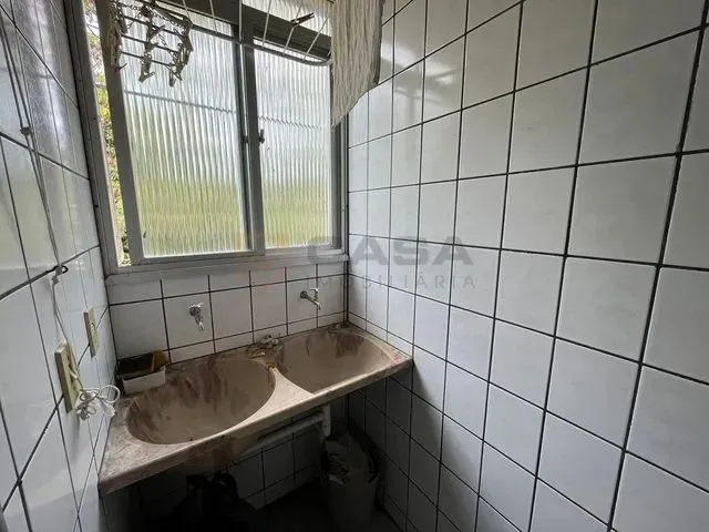 Imagem 3: Amp;Amp;Quot; Apartamento de 2 Quartos em Castelandia, Segundo Andar 1 Lance de Escada
