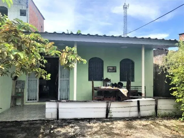 Imagem: Casa com 2 Quartos e Demais Dependências