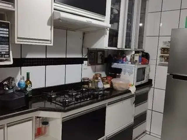 Imagem 3: Imóvel Rico em Armários e Amplo Espaço