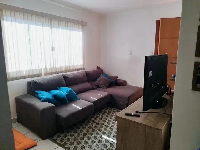 Imagem 5: Imóvel Rico em Armários e Amplo Espaço