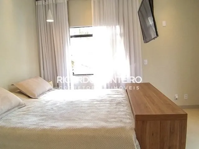 Imagem 14: Sobrado Mobiliado em Condomínio com 4 Suítes