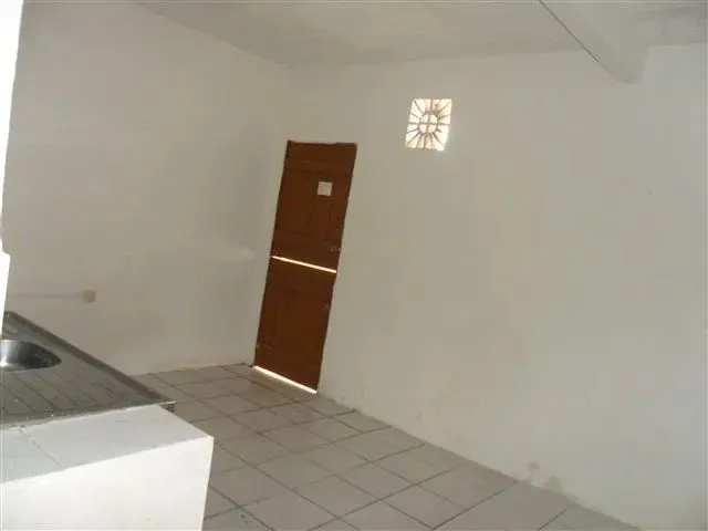 Imagem 8: Casa para Aluguel com 02 Quartos e Garagem - Pacatuba/ Ce