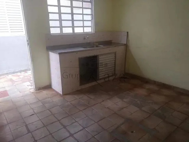 Imagem: Jacarei - Casa Padrão - Conjunto Sao Benedito