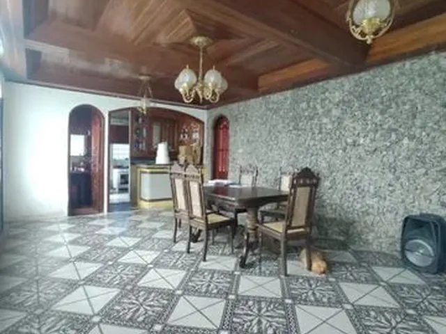 Imagem 8: Casarão com Piscina na Alameda Dom Jorge na Aug Motenegro Próx Ville Laguna 880M² 3