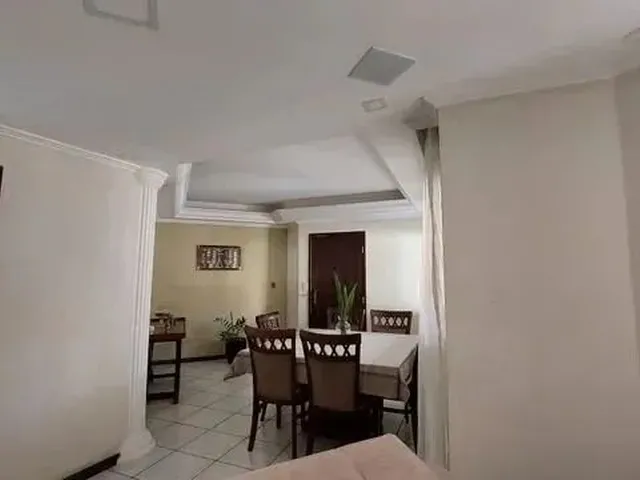 Imagem: Casa À Venda no Bairro Piatã - Salvador/Ba