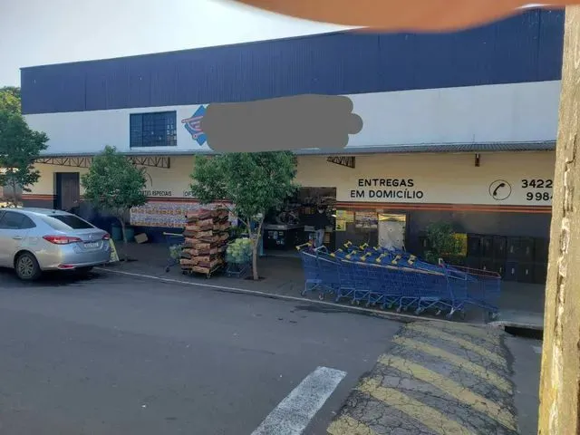 Imagem 8: Supermercado Galpão / depósito com 5 vagas na garagem