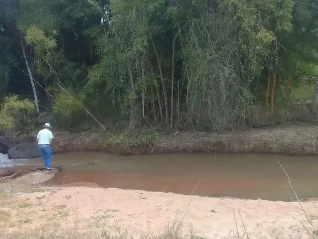Imagem 3: Sítio com Uma Linda Cachoeira