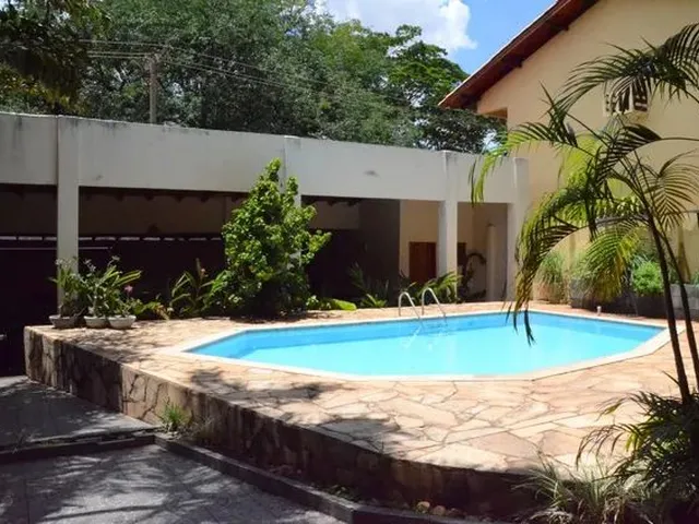 Imagem 3: Linda Casa para Venda Possui 380 Metros Quadrados com 4 Quartos em Jardim Shangri-Lá