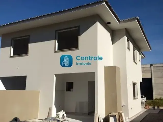 Imagem 4: Sm/Casa com 03 Dormitórios em Aririú, Palhoça - Sc!
