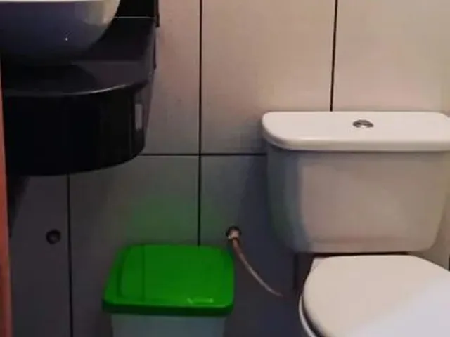 Imagem 3: Incluso Água e Luz) Alugo Kitnet Semimobiliada