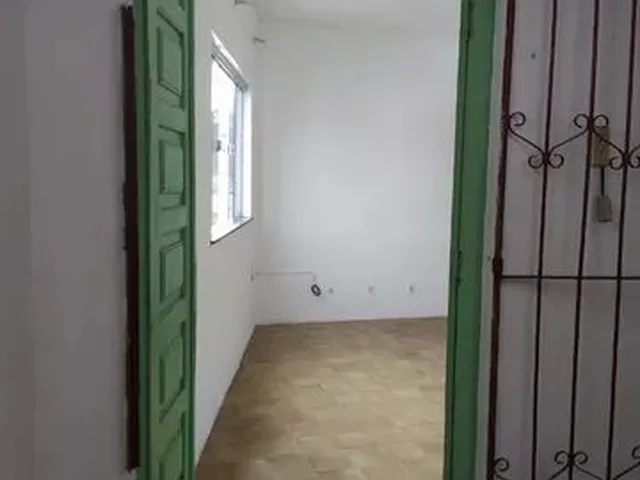 Imagem 3: Vende-Se E/Ou Aluga-Se E/Ou Troca-Se Aparamento no Centro
