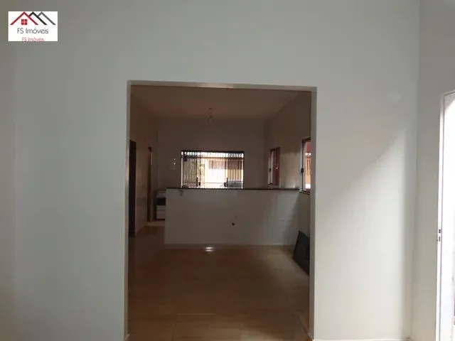Imagem 2: Qr 221 Ótima Casa na Laje 3 Quartos/Suite Escriturada com Habite-Se Aceita Financiamento