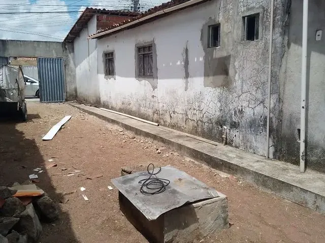 Imagem: Casa À Venda na Rua Raimundo Mendes, 912
