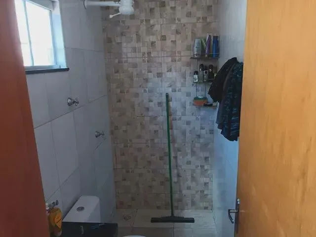 Imagem 2: Casa para Venda Possui 100 Metros Quadrados com 3 Quartos em Parque Verde - Belém - Pa