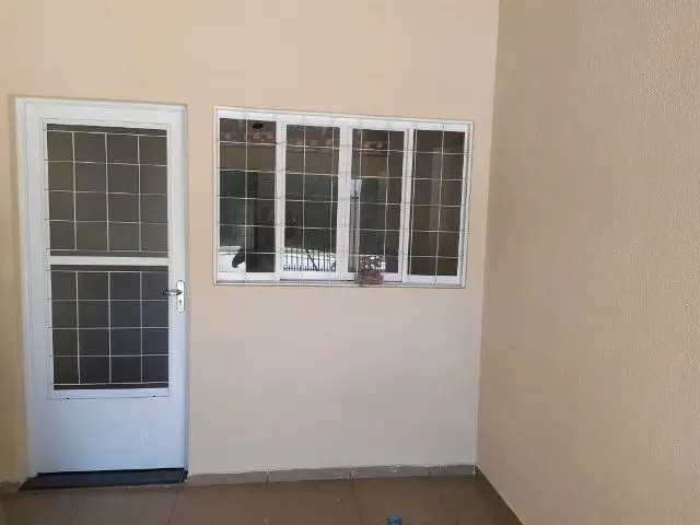 Imagem 3: Casa Geminada para Alugar em Maringá - Pr - Vila Marumby
