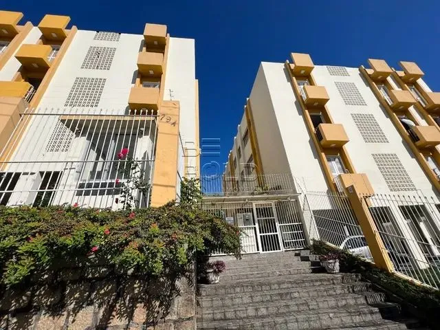 Imagem 1: Apartamento 1 Dormitório em Coqueiros Semi Mobiliado