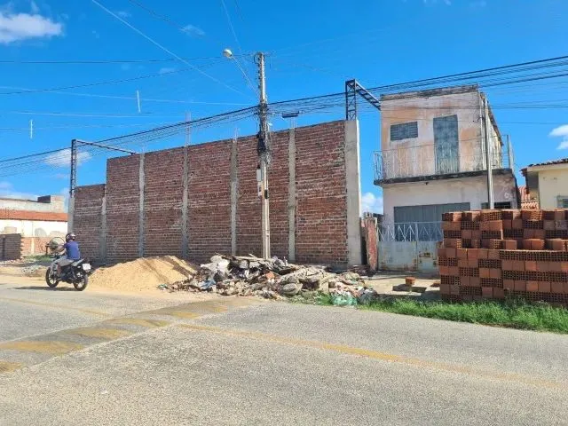 Imagem 2: Casa com 4 Quartos no Bairro Liberdade em Patos-Pb