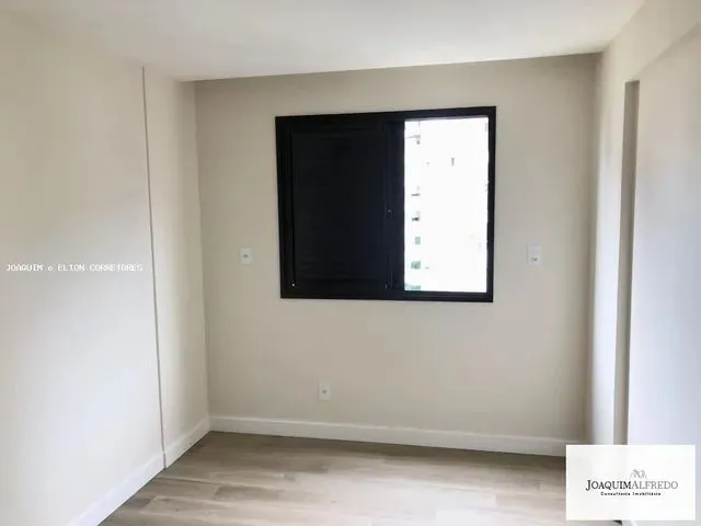 Imagem 8: Apartamento para Venda em Florianópolis, Centro, 3 Dormitórios, 2 Suítes, 3 Banheiros
