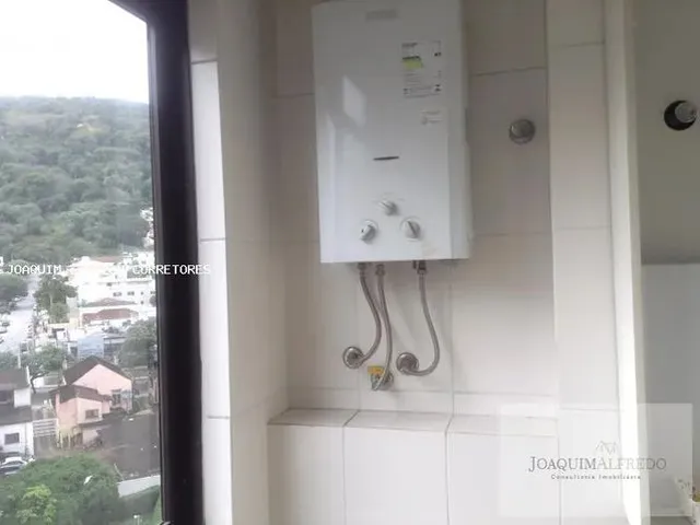Imagem 10: Apartamento para Venda em Florianópolis, Centro, 3 Dormitórios, 2 Suítes, 3 Banheiros