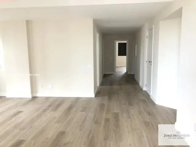 Imagem 6: Apartamento para Venda em Florianópolis, Centro, 3 Dormitórios, 2 Suítes, 3 Banheiros