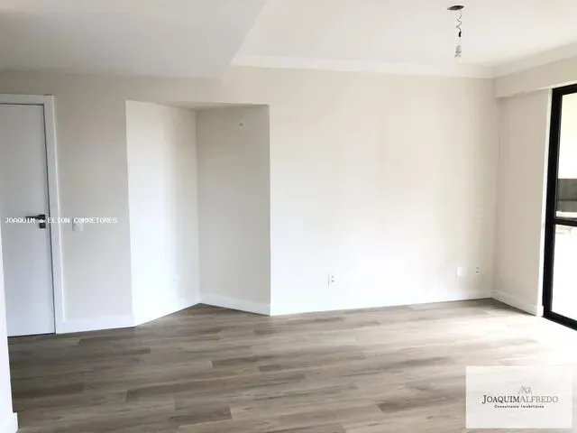 Imagem 7: Apartamento para Venda em Florianópolis, Centro, 3 Dormitórios, 2 Suítes, 3 Banheiros