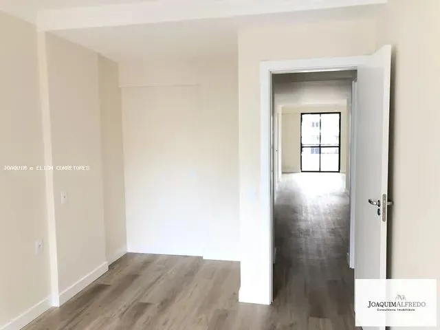 Imagem 14: Apartamento para Venda em Florianópolis, Centro, 3 Dormitórios, 2 Suítes, 3 Banheiros