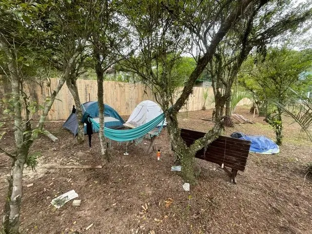 Imagem 4: Camping no Centrinho da Praia do Rosa - Sc