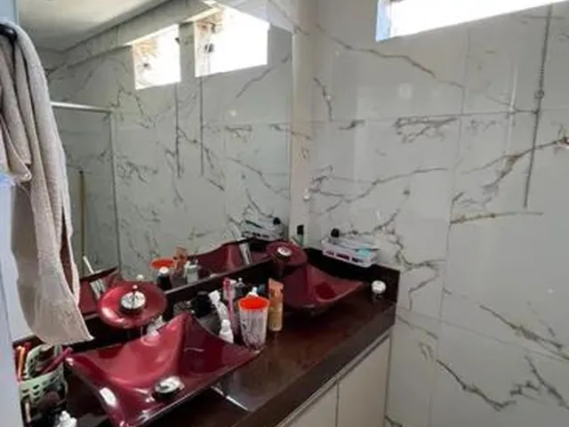 Imagem 6: Casa para Venda em Barcelona (Venda Rápida