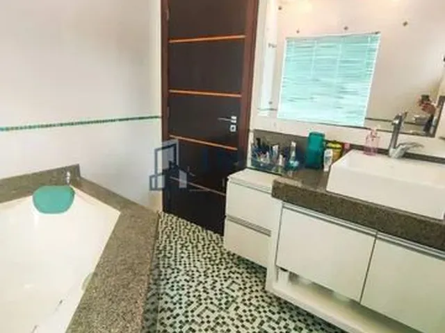 Imagem 2: Casa com 2 Dormitórios + 1 Suíte, Centro