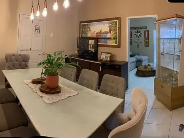 Imagem 1: Casa Grande com 3 Quartos, Piscina em Afogados