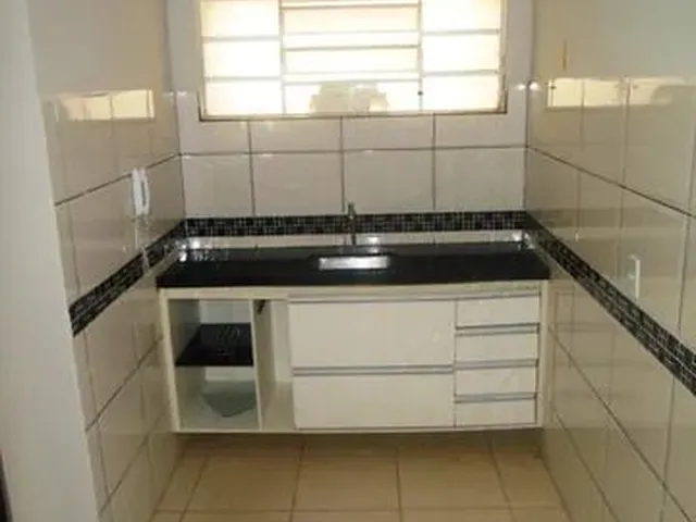 Imagem 5: Alugo Casa Prox da Faete-3 Quartos(1 Suite)-Armarios Embutidos-1350