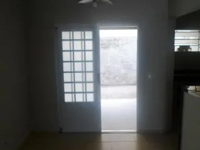 Imagem 6: Alugo Casa Prox da Faete-3 Quartos(1 Suite)-Armarios Embutidos-1350