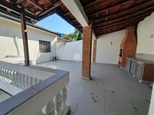 Imagem: Casa com 3 Suítes e Churrasqueira na V