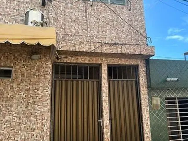 Imagem: Alugo Casa com 2 Quartos no Bairro de Cidade