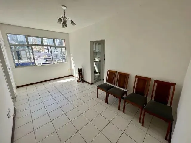 Imagem: Apartamento Amplo, 1/4, Varanda, Nascente