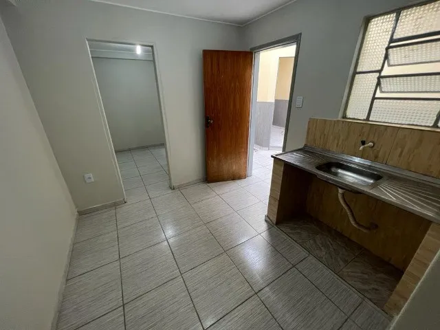 Imagem: Alugo Casa com 1 Quarto de Fundos 17 Oeste
